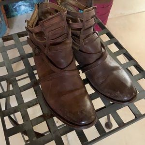 Freebird by Steven dark brown leather booties 9